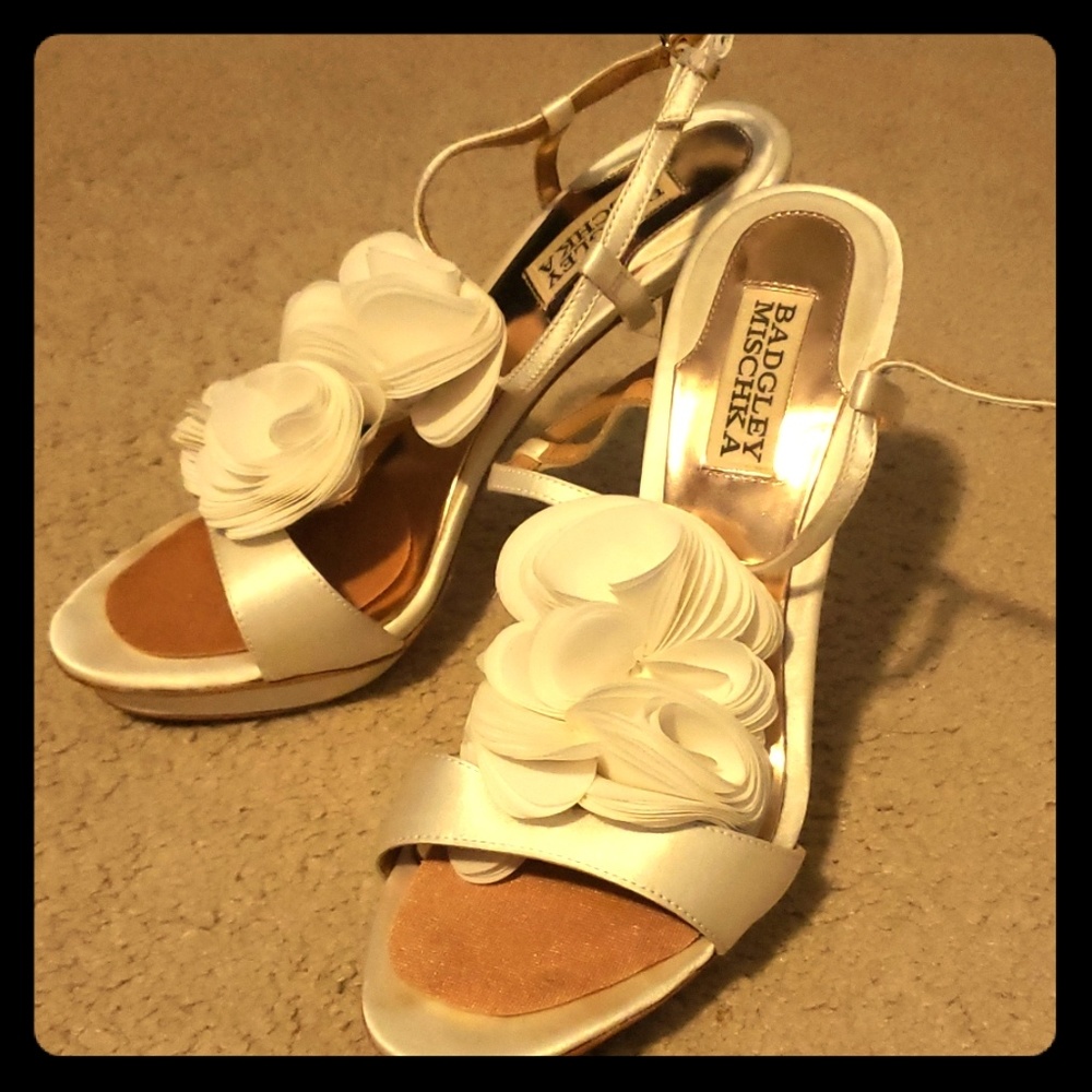 Beautiful badgley mischka heels size 7.5
